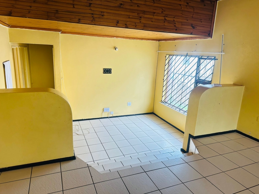 2 Bedroom Property for Sale in Amalinda Eastern Cape